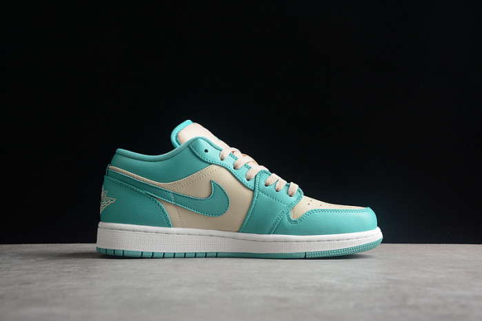 WMNS AIR JORDAN 1 LOW 