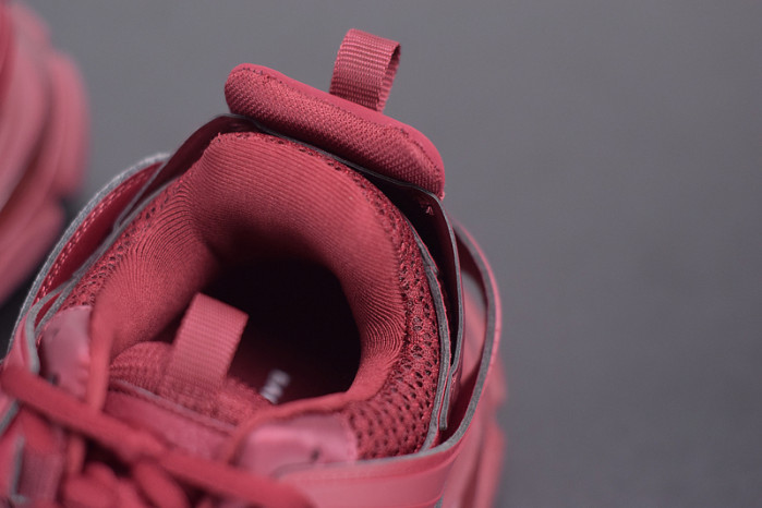 BC TRAINERS TRACK 2.0 542023 W2LA1 5504