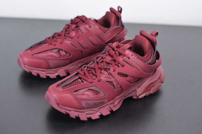 BC TRAINERS TRACK 2.0 542023 W2LA1 5504