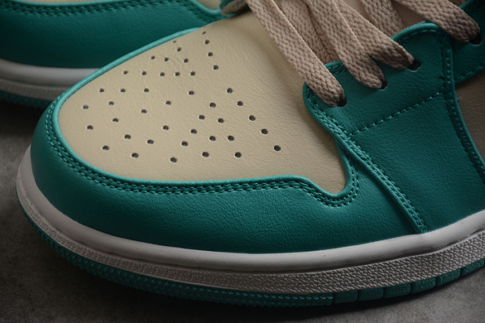 WMNS AIR JORDAN 1 LOW 