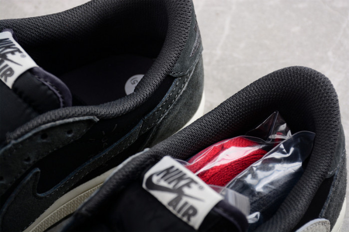 TRAVIS SCOTT X AIR JORDAN 1 LOW OG “BLACK/PHANTOM” DM7866-001