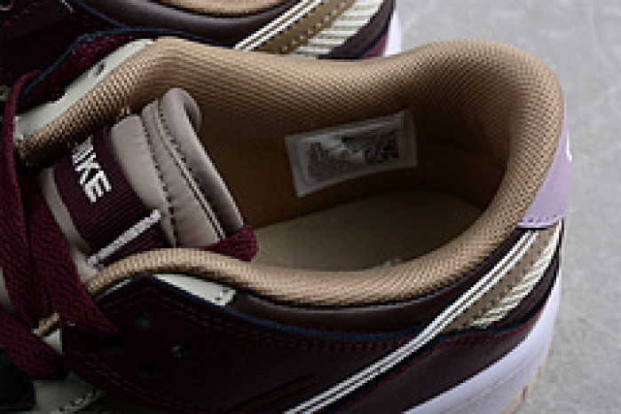 NIKE DUNK SCRAP